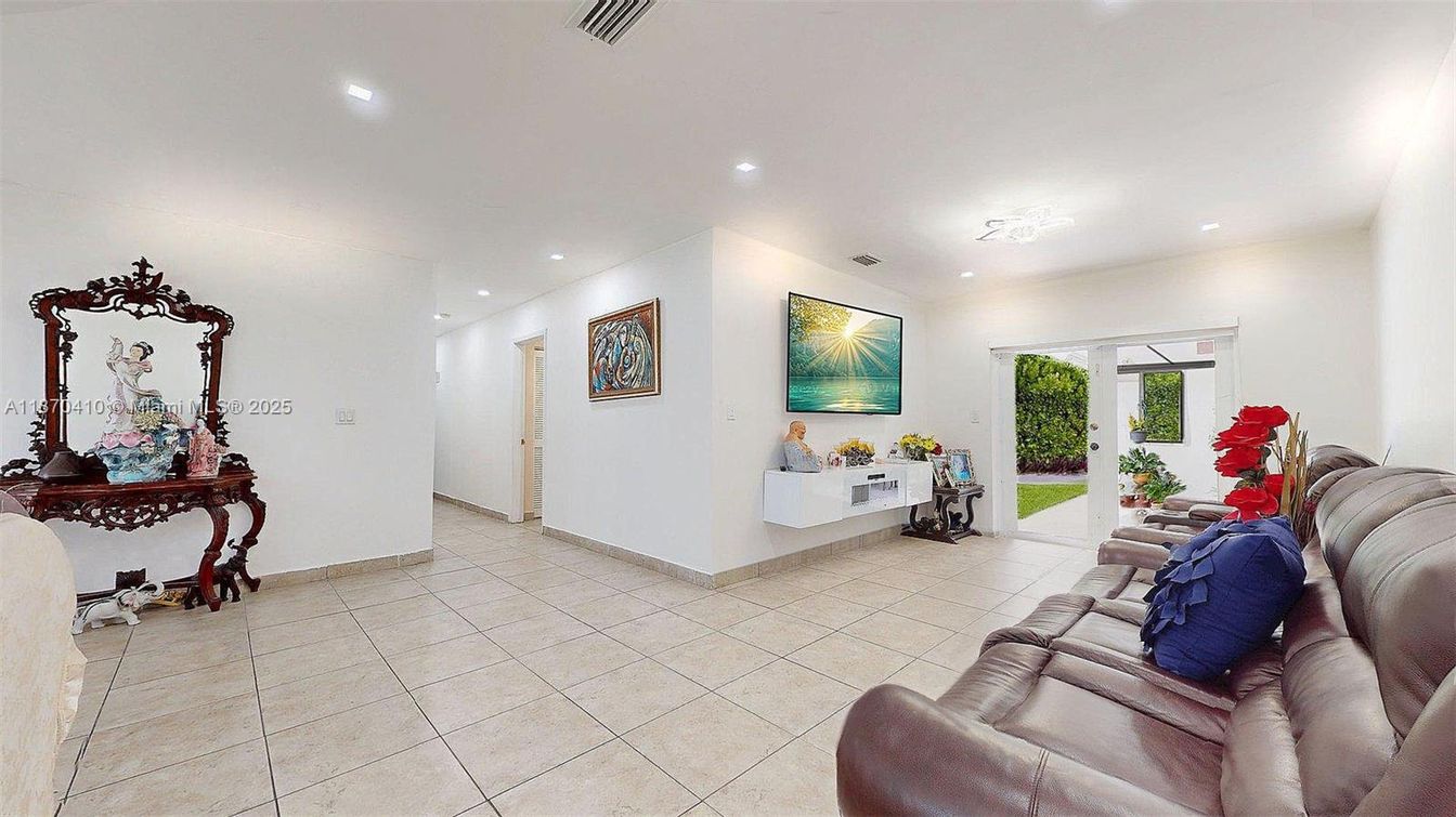 Interior, Recessed Lighting
