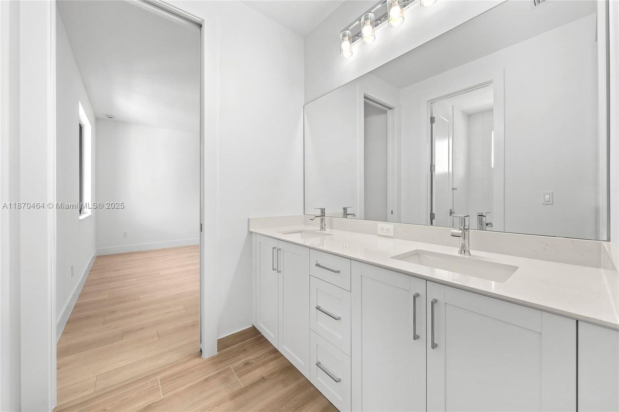 Bathroom, Dual Sink Vanities, Interior, Wood Texture Flooring