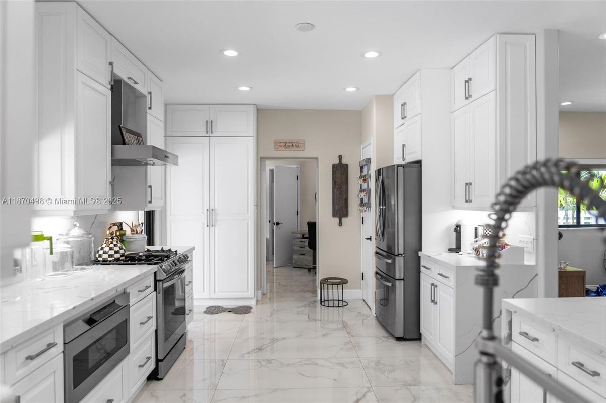 Interior, Kitchen, Marble, Recessed Lighting