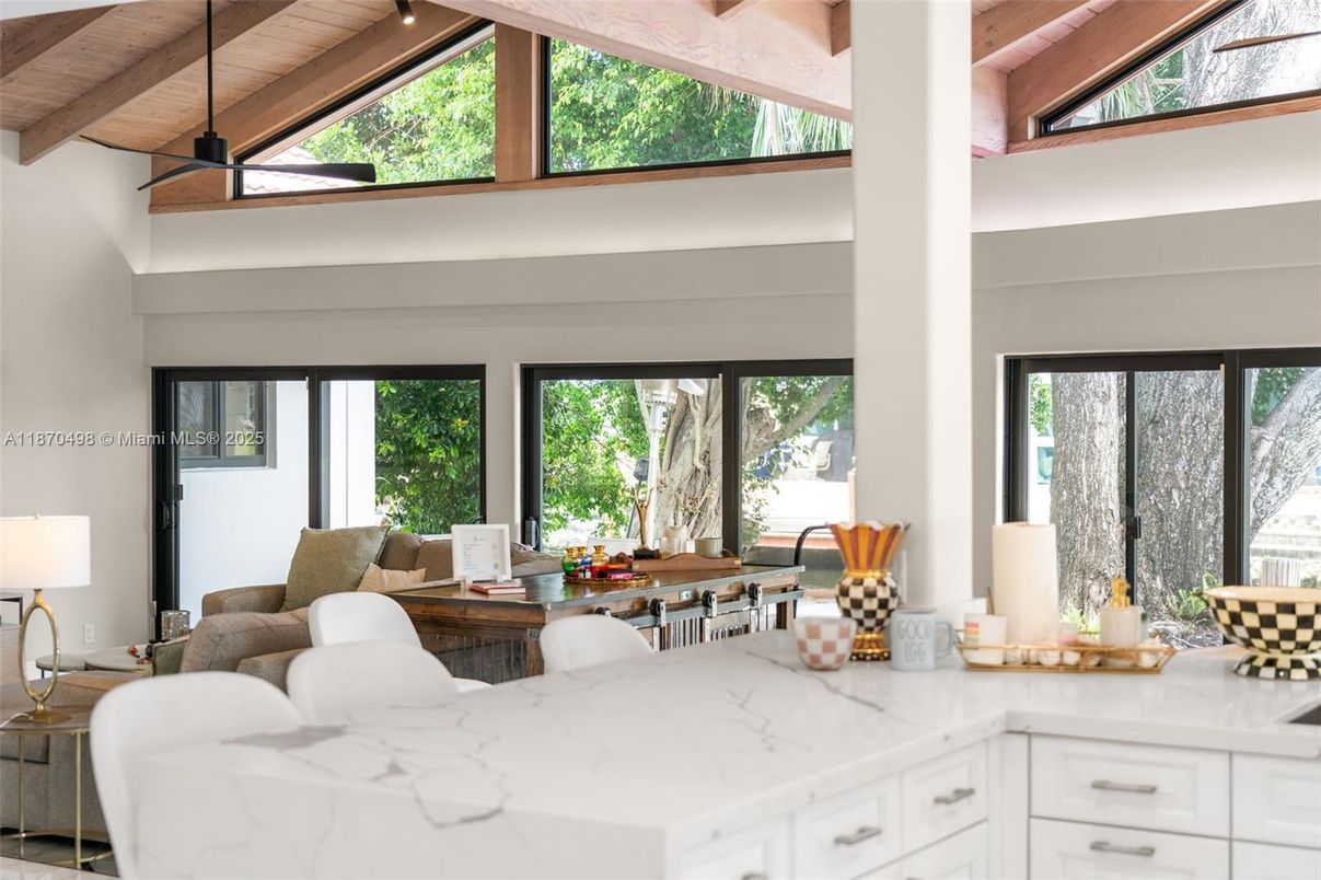 Dining room, Interior, Living room, Wooden Beams, Wooden Ceilings