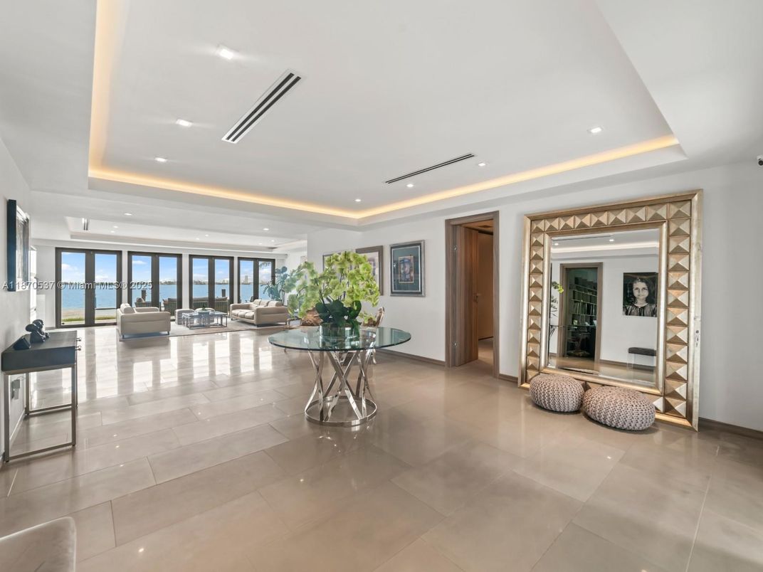 Interior, Recessed Lighting, Water