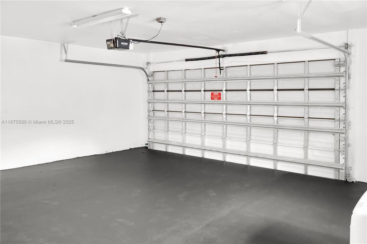 Garage, Interior