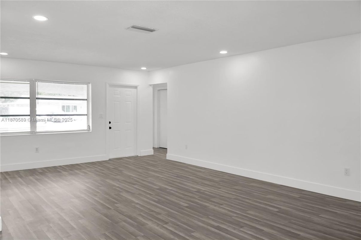 Empty room, Interior, Recessed Lighting, Wood Texture Flooring