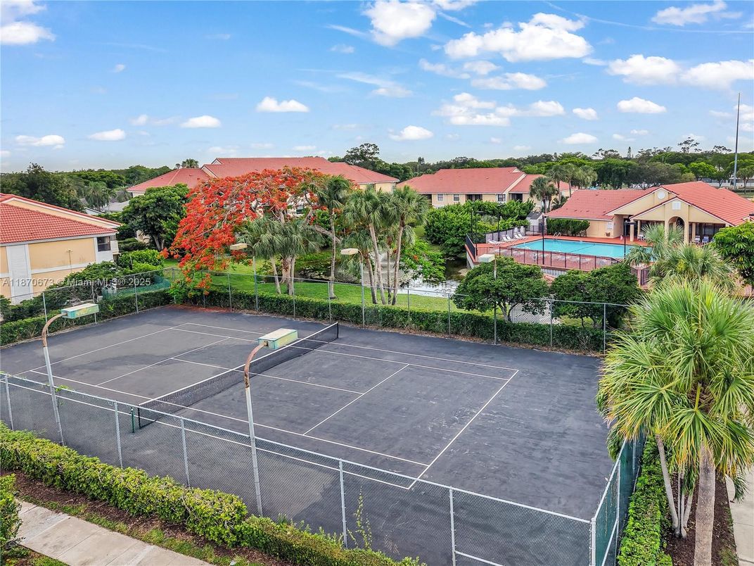 Exterior, Tennis Courts