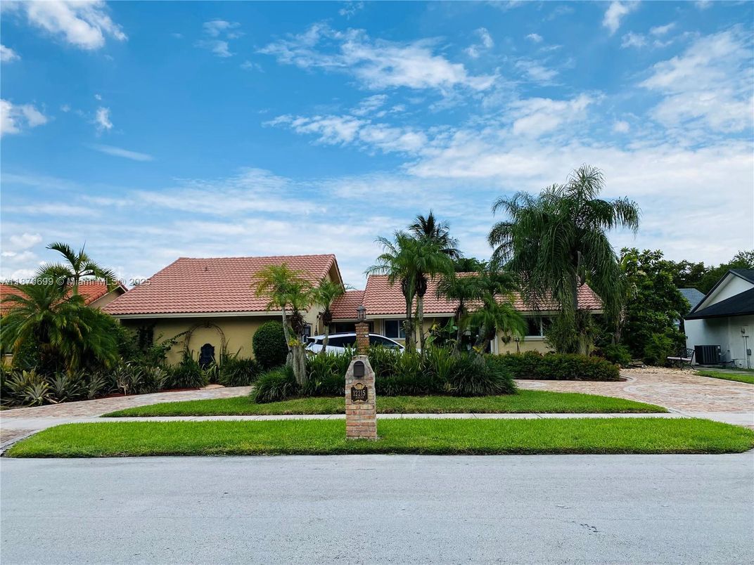 Backyard, Exterior, Facade, Mediterranean