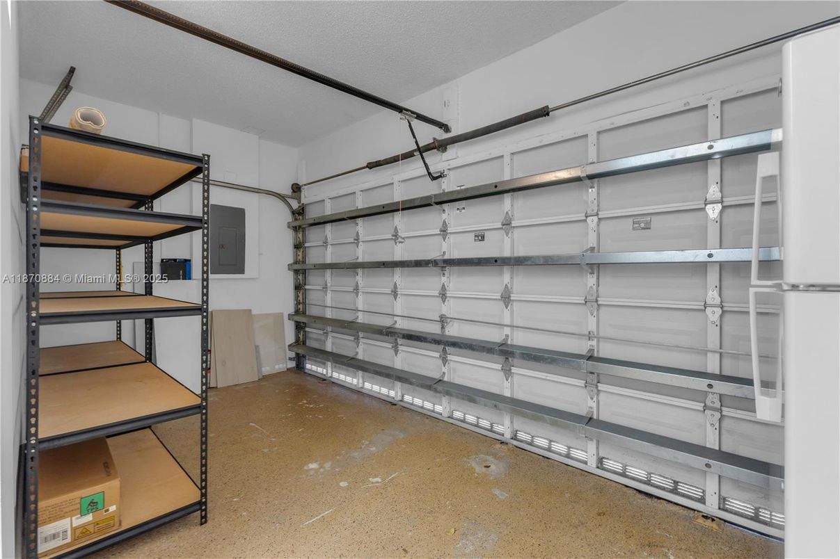 Garage, Interior
