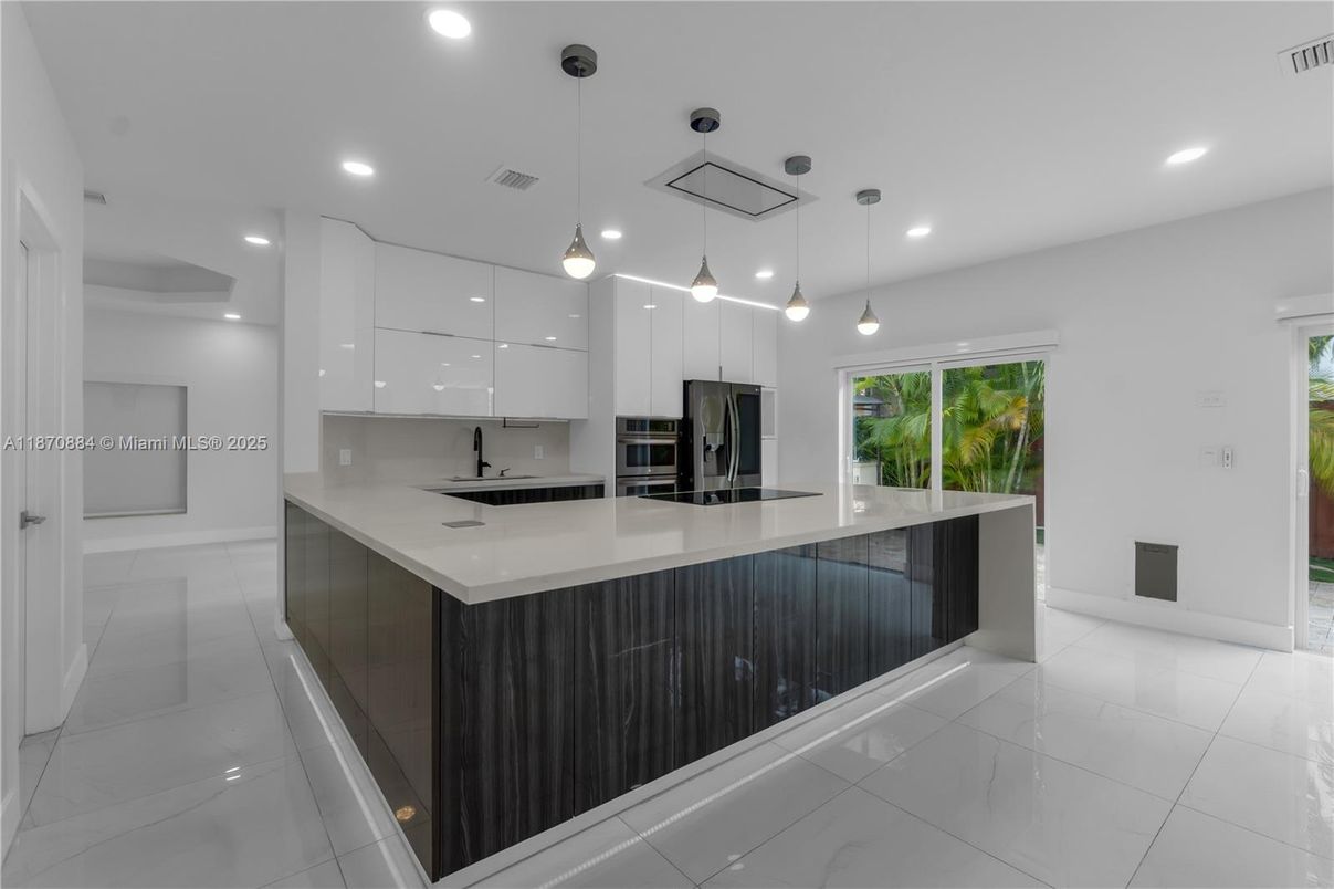 Interior, Kitchen, Pendant Lights, Recessed Lighting, Stainless Steel Appliances