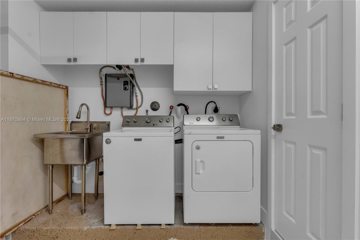 Interior, Utility Closets, Washer