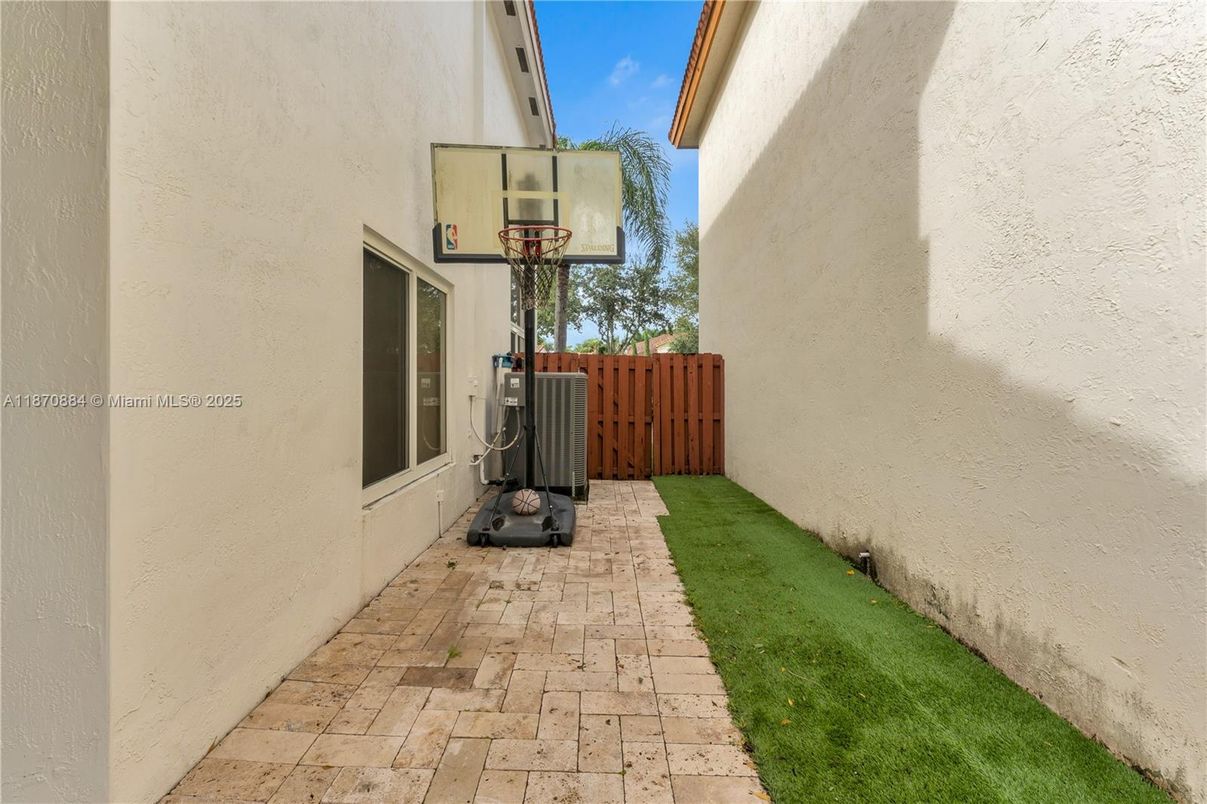Backyard, Exterior