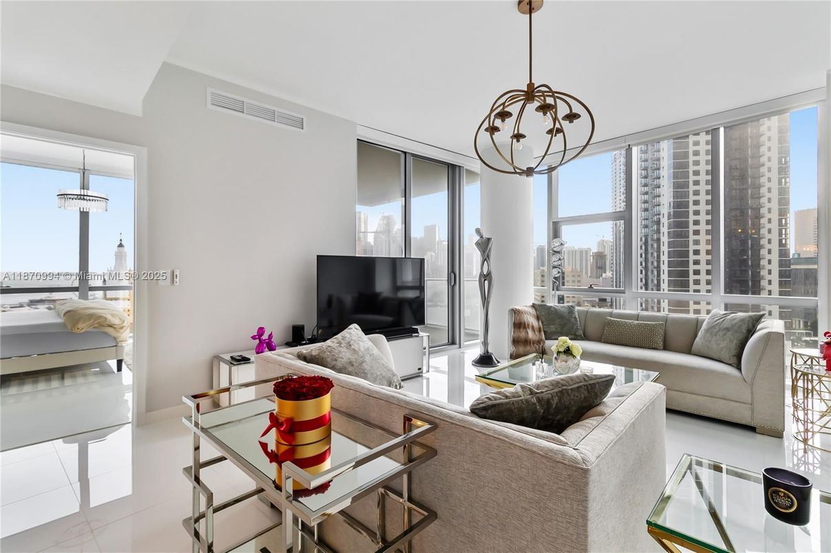 Chandelier, Interior, Living room, Pendant Lights