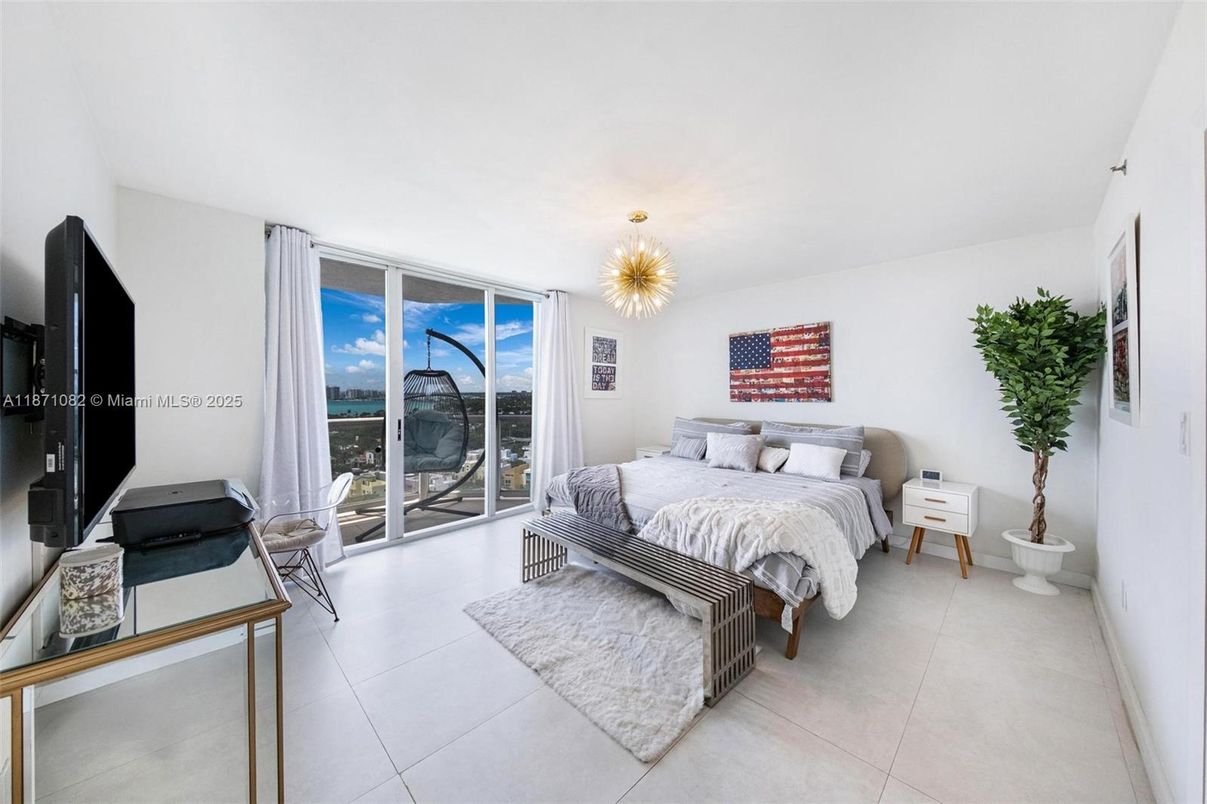Bedroom, Interior, Water