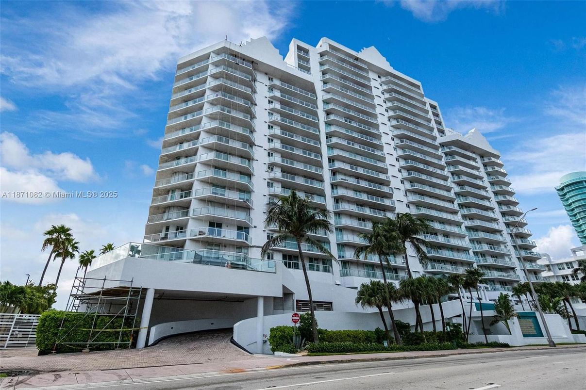 Exterior, Facade, Condo Building