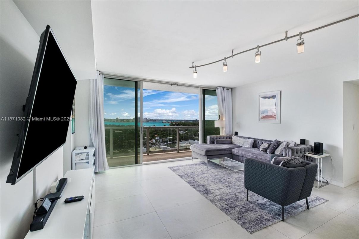 Interior, Living room, Water