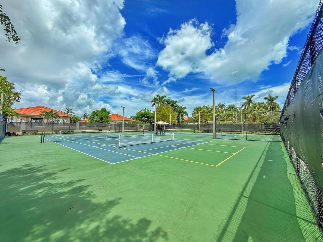 Exterior, Tennis Courts