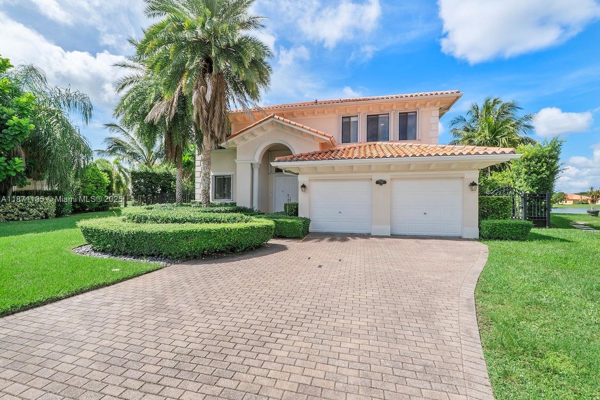 Attached, Backyard, Exterior, Facade, Mediterranean