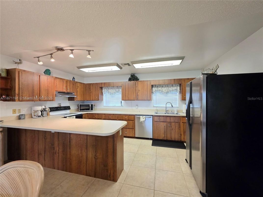 Interior, Kitchen, Stainless Steel Appliances
