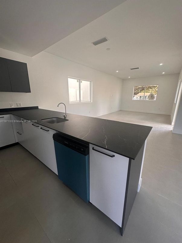 Interior, Kitchen, Recessed Lighting