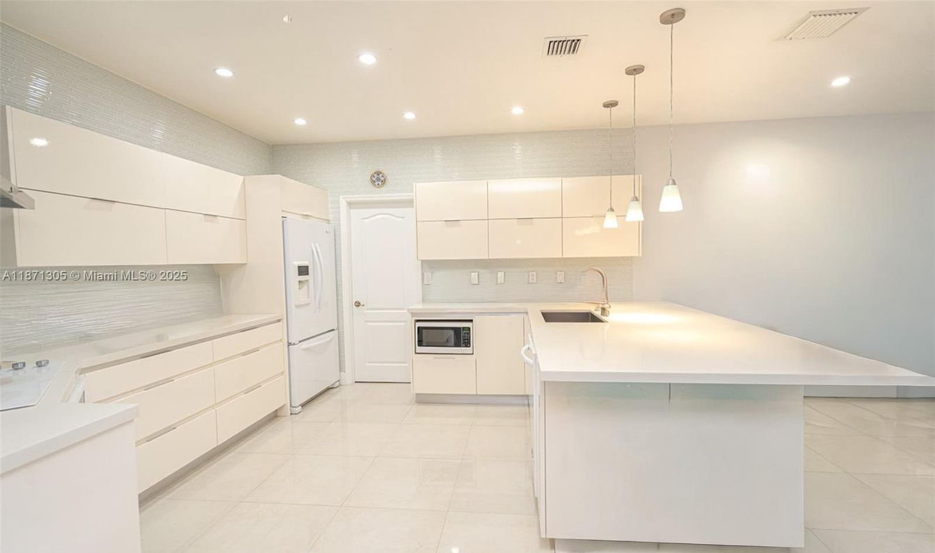 Interior, Kitchen, Pendant Lights, Recessed Lighting