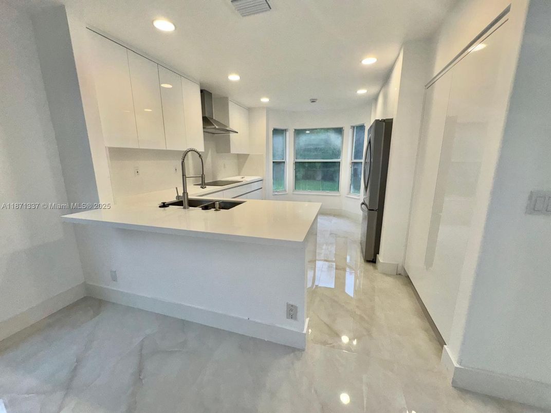 Interior, Kitchen, Recessed Lighting