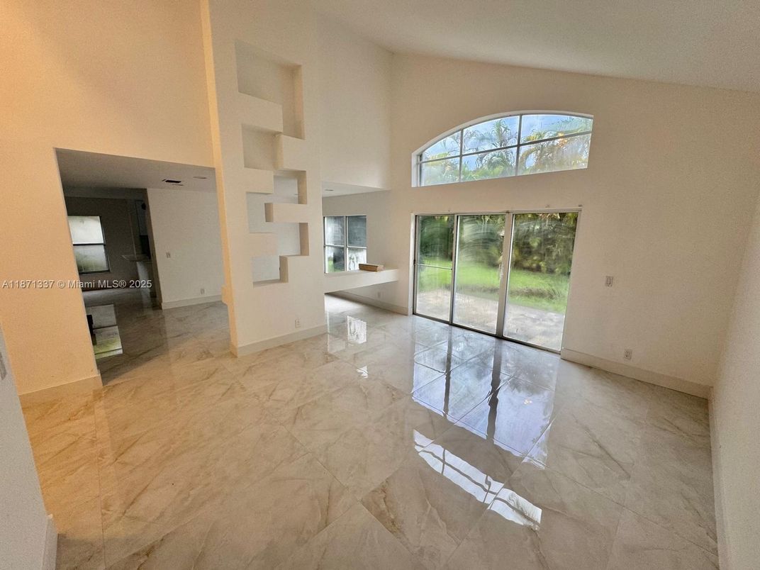 Empty room, Interior, Marble