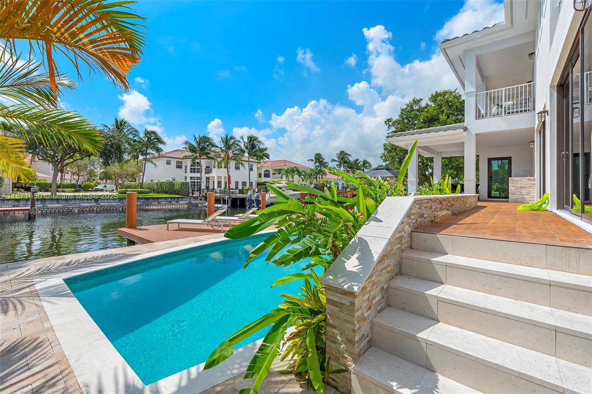 Exterior, Pool, Water