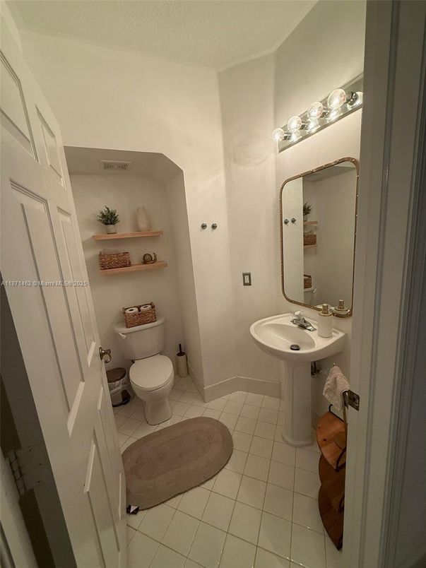 Bathroom, Interior