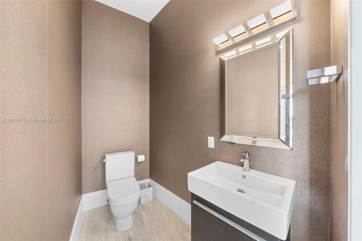 DE Listing image placeholder