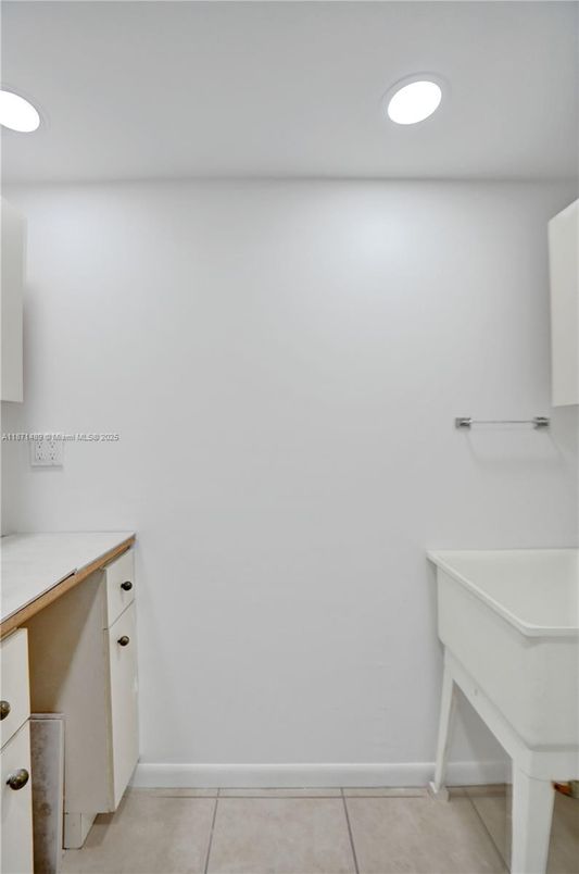 Interior, Recessed Lighting