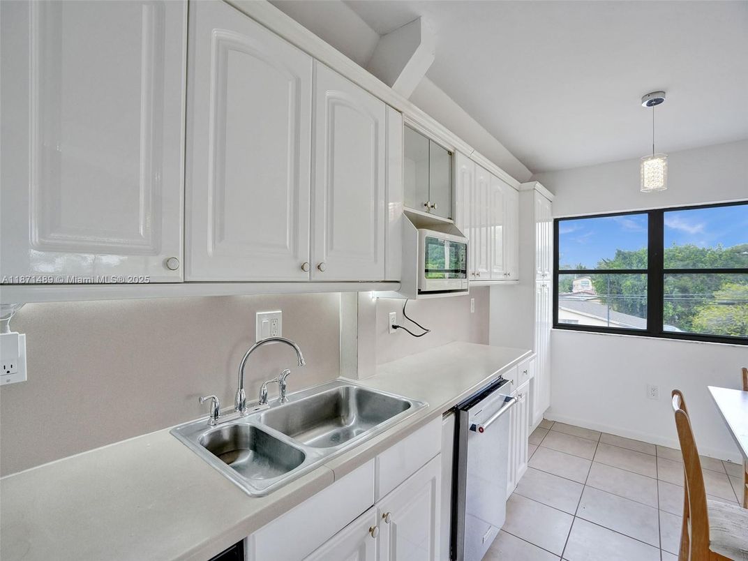 Interior, Kitchen, Pendant Lights