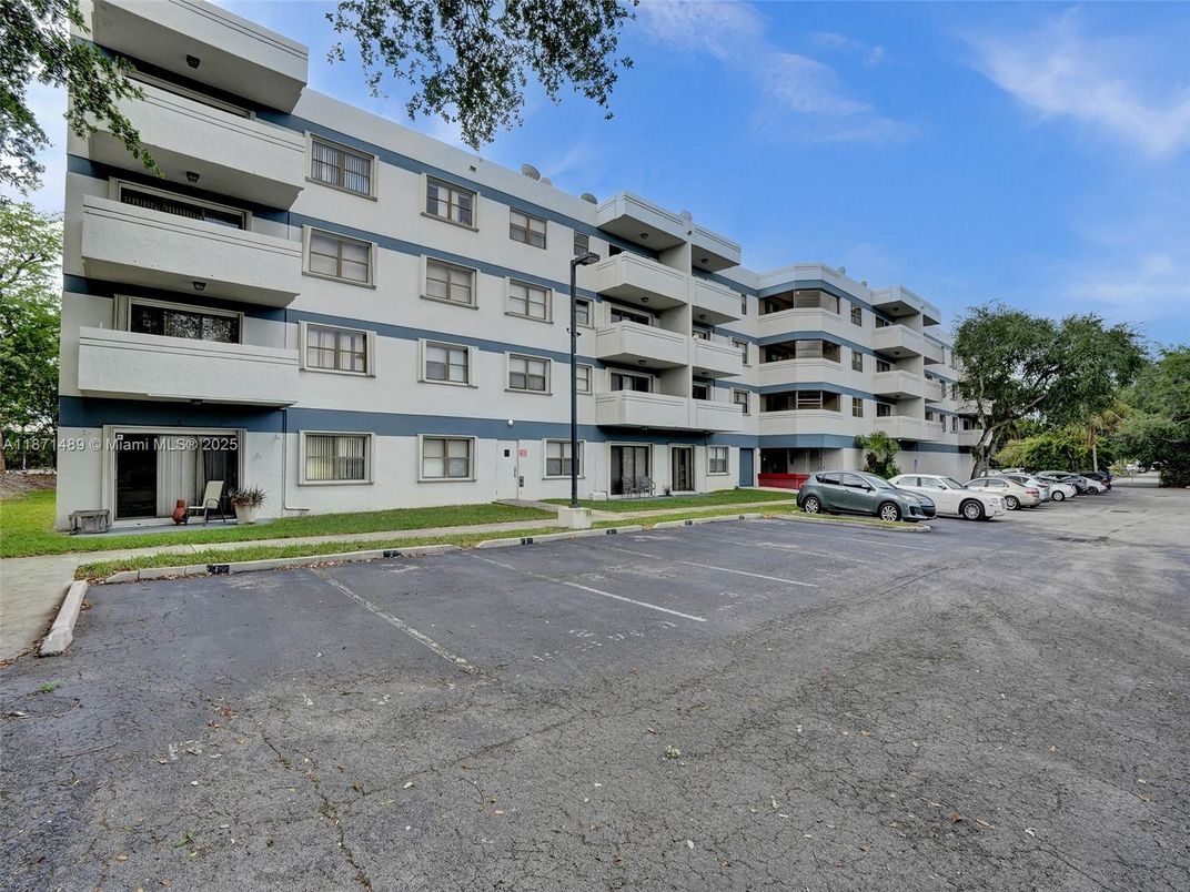 Exterior, Facade, Condo Building