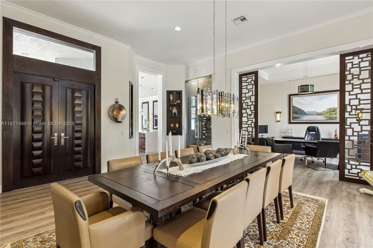 Dining room, Interior, Living room, Pendant Lights, Recessed Lighting, Wood Texture Flooring