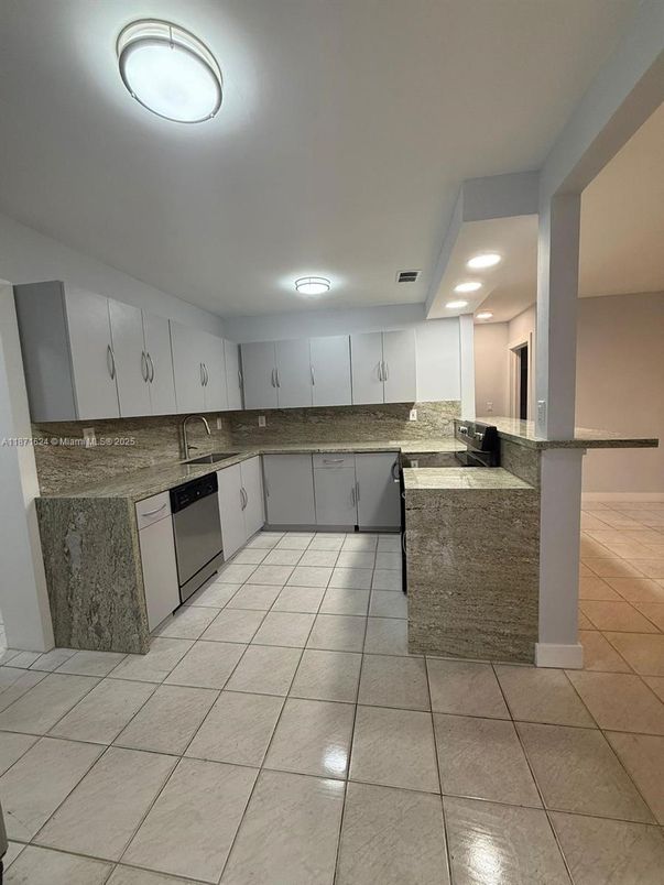 Interior, Kitchen, Recessed Lighting