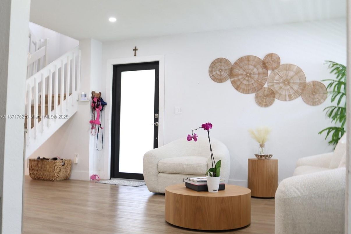 Interior, Recessed Lighting, Wood Texture Flooring
