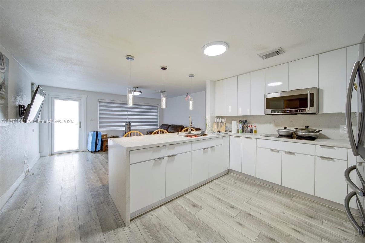 Interior, Kitchen, Pendant Lights, Wood Texture Flooring