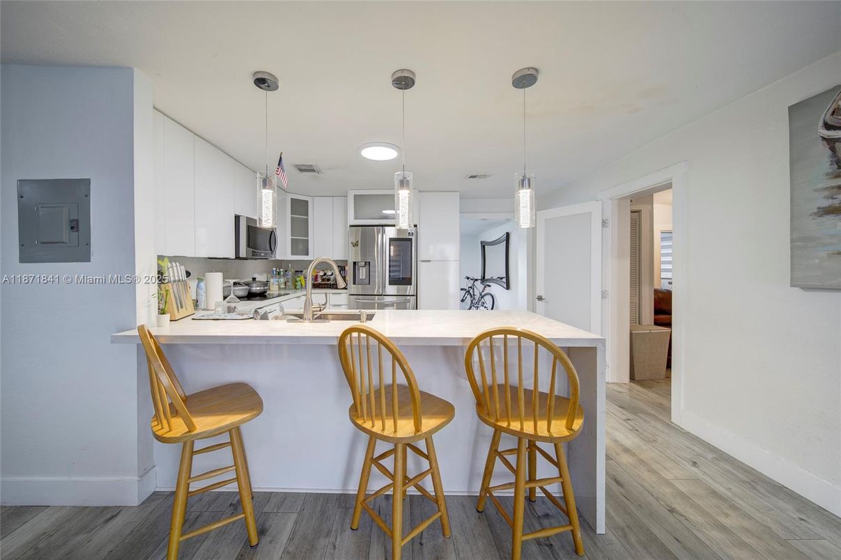 Interior, Kitchen, Pendant Lights, Recessed Lighting, Wood Texture Flooring