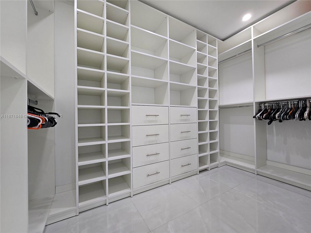 Interior, Recessed Lighting, Walk-in Closets
