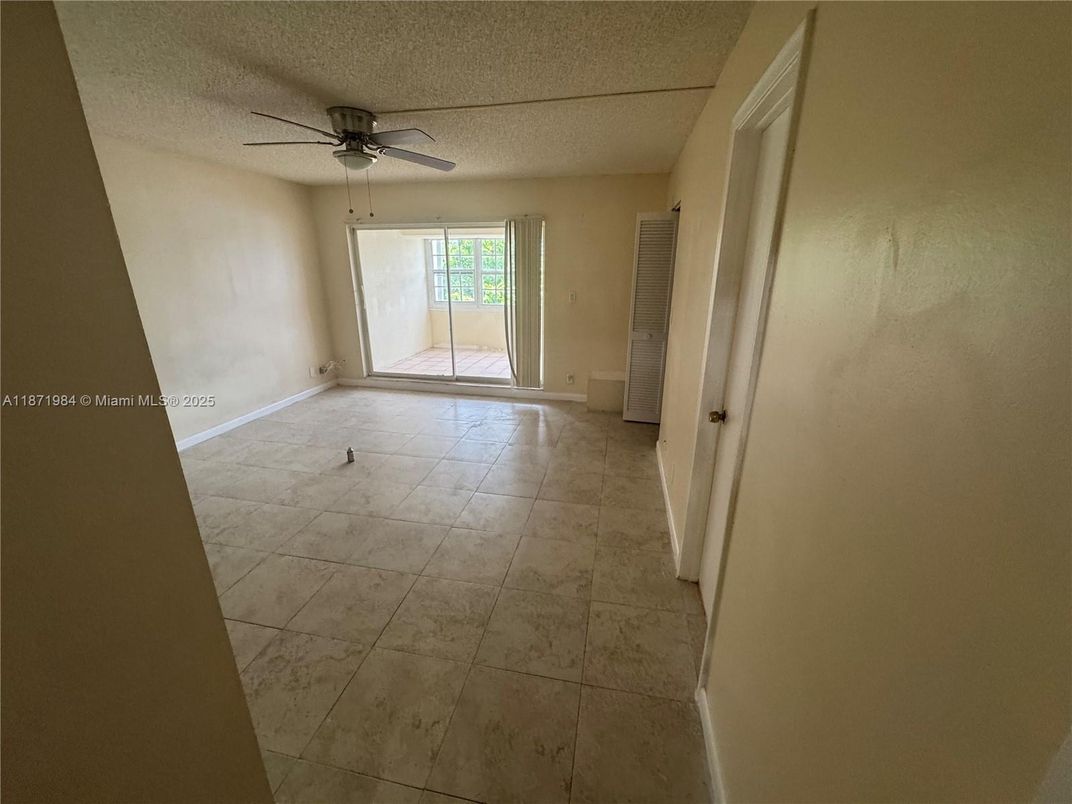 Empty room, Interior, Marble