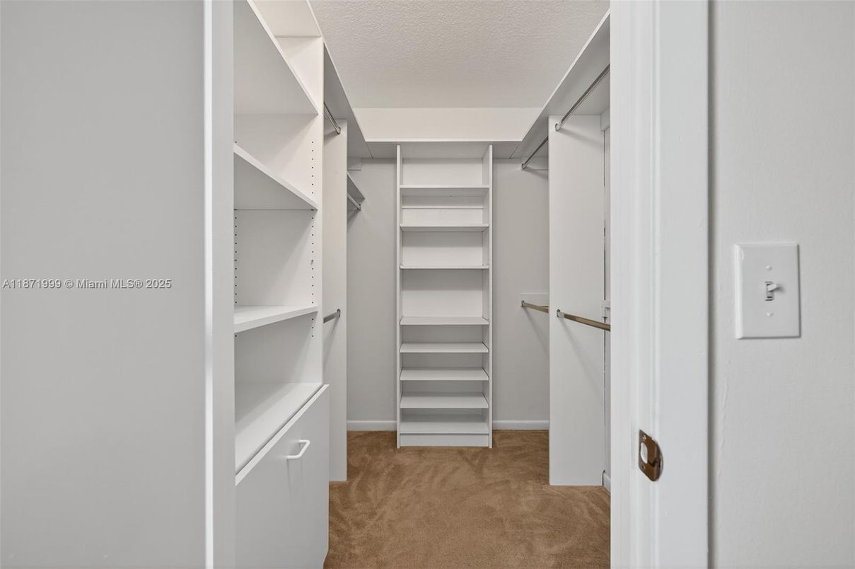 Interior, Walk-in Closets