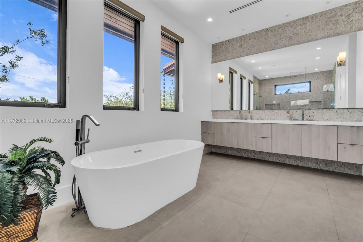 Bathroom, Dual Sink Vanities, Free Standing Baths, Interior, Pendant Lights, Recessed Lighting