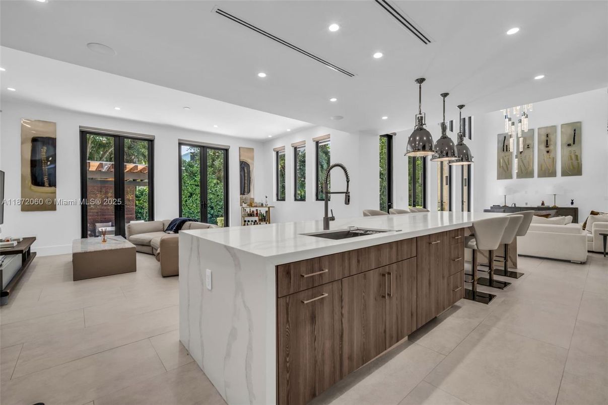 Interior, Kitchen, Living room, Pendant Lights, Recessed Lighting