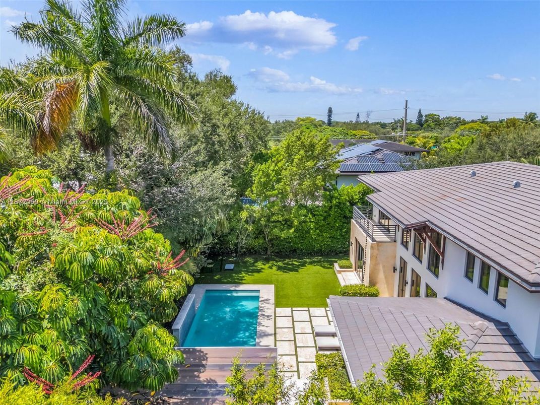 Exterior, Pool, Solar Panels