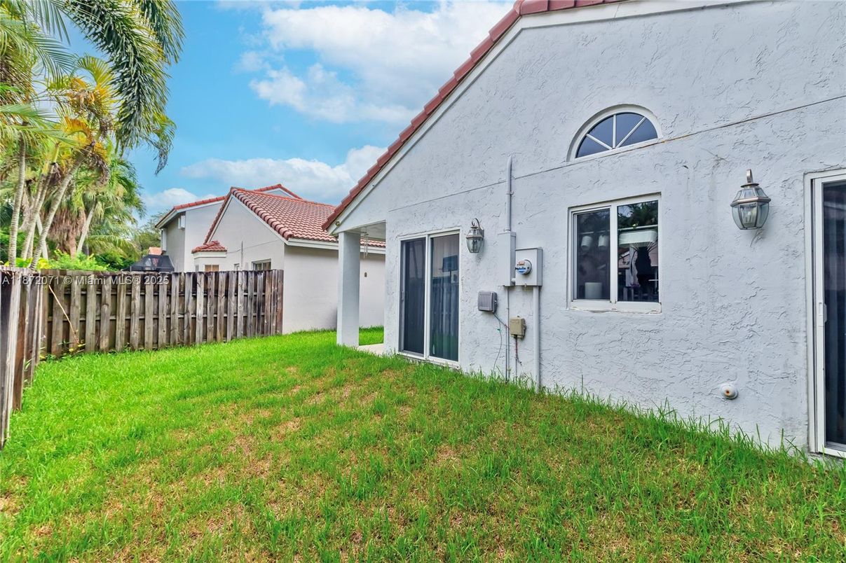 Backyard, Exterior