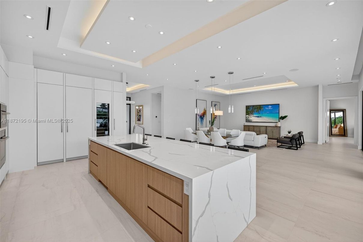 Dining room, Interior, Kitchen, Living room, Pendant Lights, Recessed Lighting