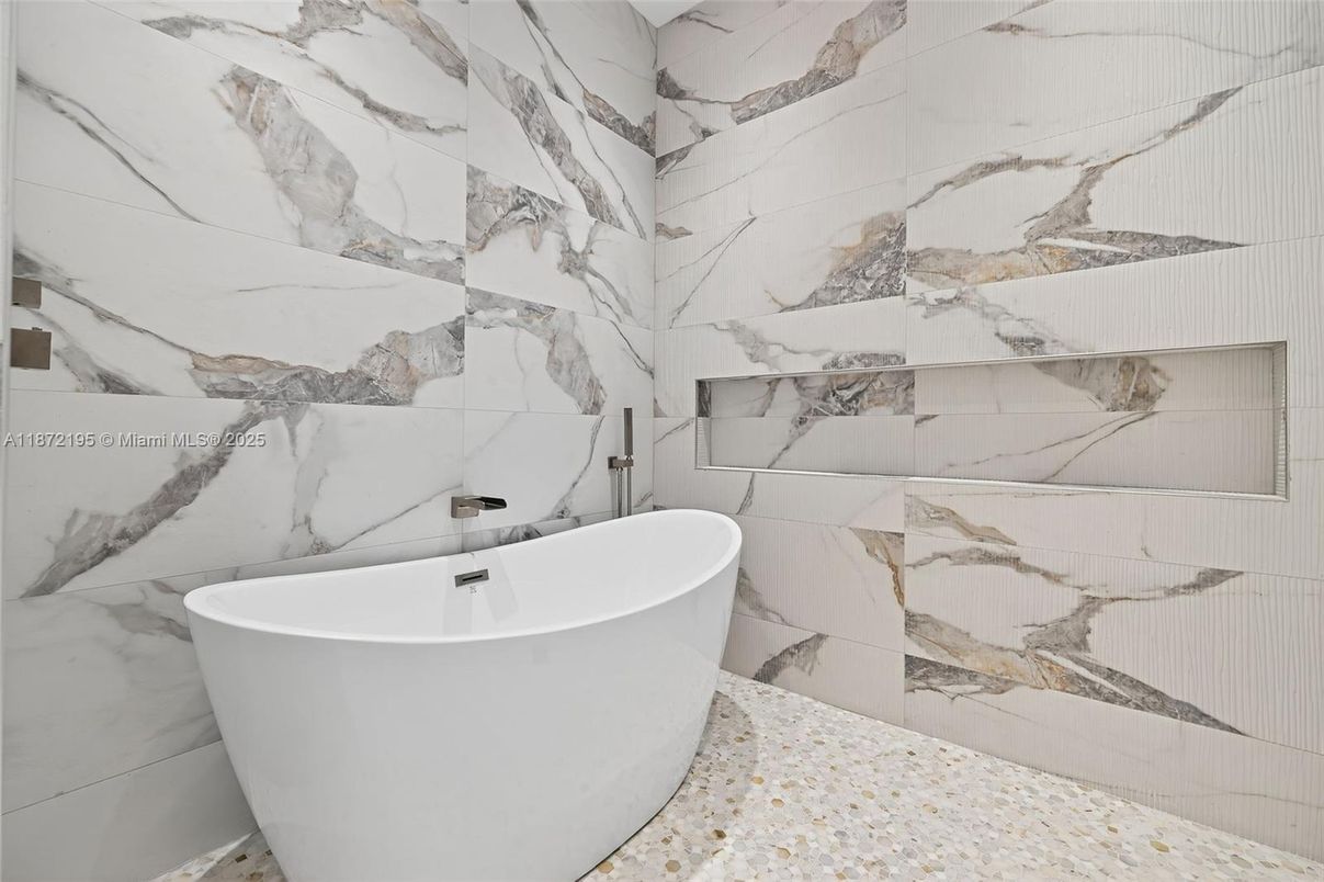Bathroom, Free Standing Baths, Interior, Marble Walls
