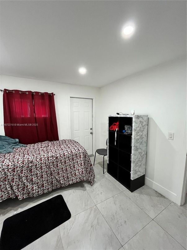 Bedroom, Interior, Marble, Recessed Lighting