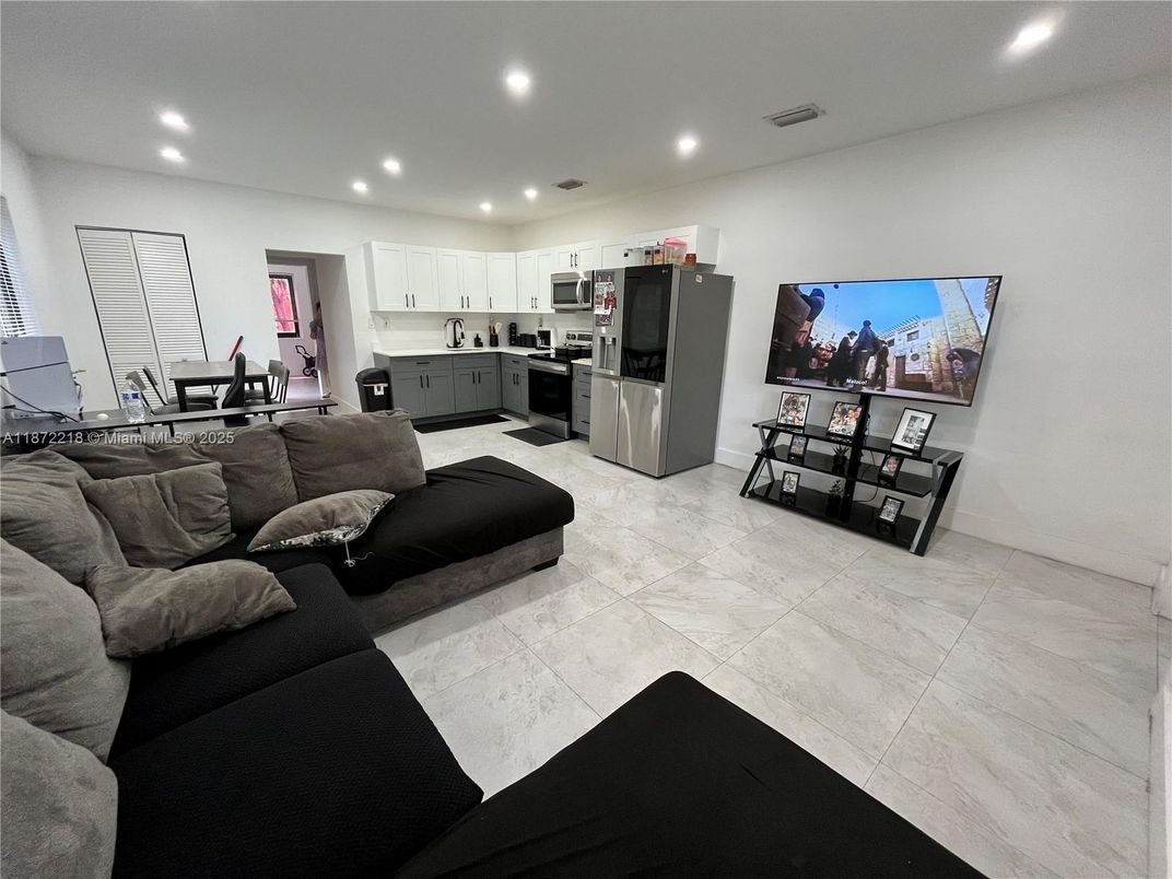 Dining room, Interior, Kitchen, Living room, Recessed Lighting, Stainless Steel Appliances