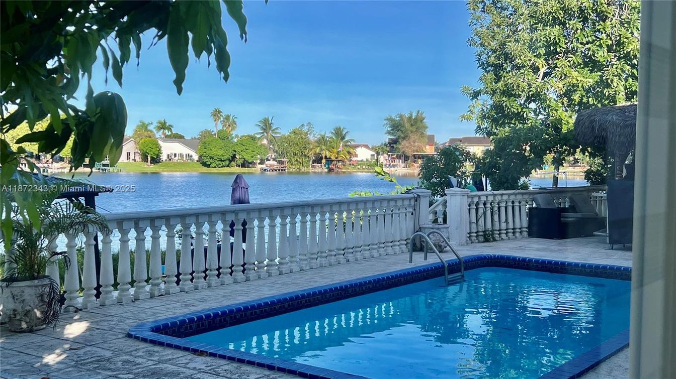 Exterior, Pool, Water