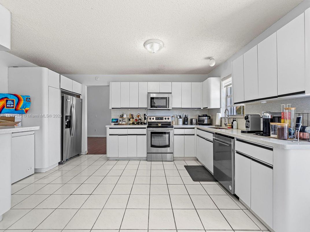 Interior, Kitchen, Stainless Steel Appliances