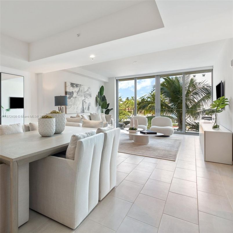 Interior, Living room, Water