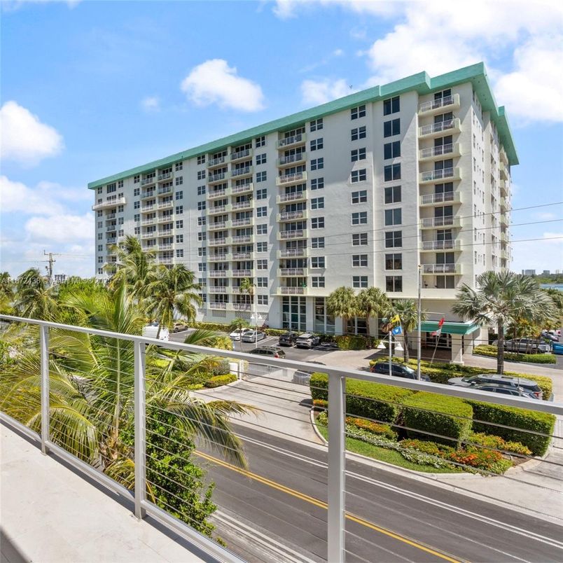Exterior, Facade, Condo Building